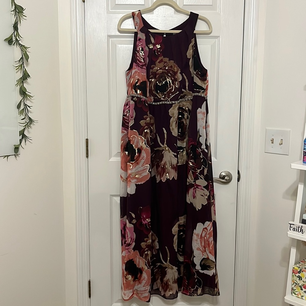 SLNY floral evening dress